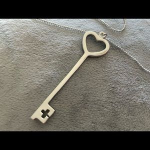 Heart Key Pendant Long/Sweater Necklace